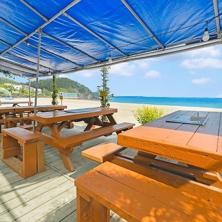 Taean Yeonpohaebyenap Pension Екстериор снимка