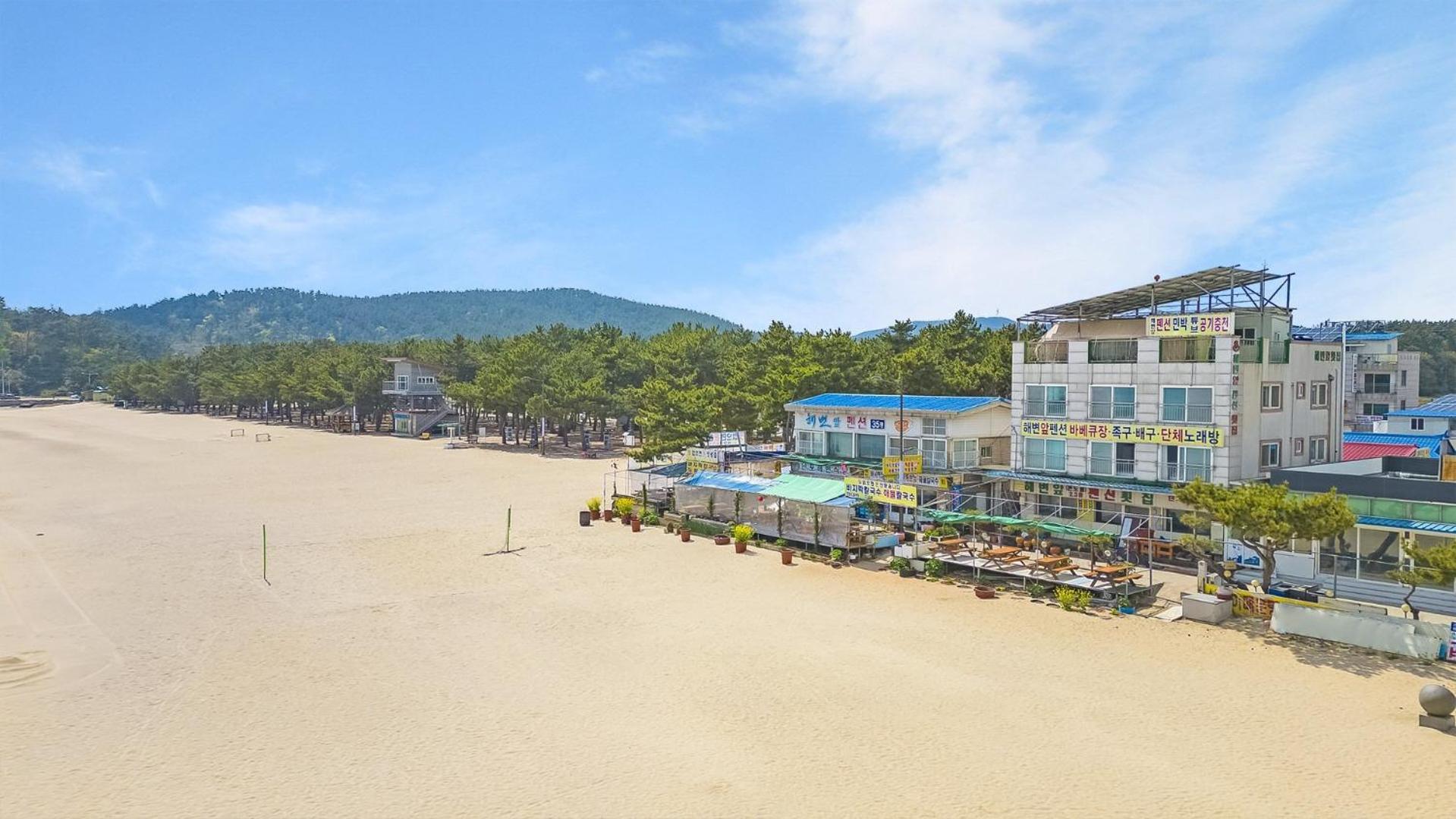 Taean Yeonpohaebyenap Pension Екстериор снимка