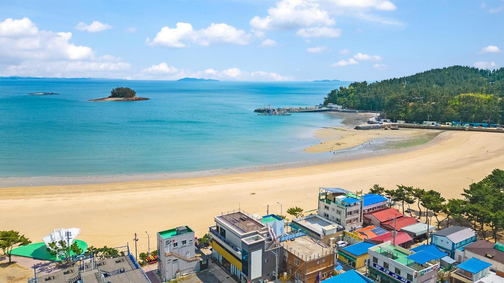 Taean Yeonpohaebyenap Pension Екстериор снимка